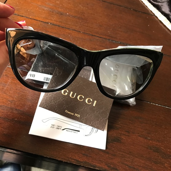 Gucci Accessories - Authentic GUCCI  black Floral Crystal sunglasses🌸